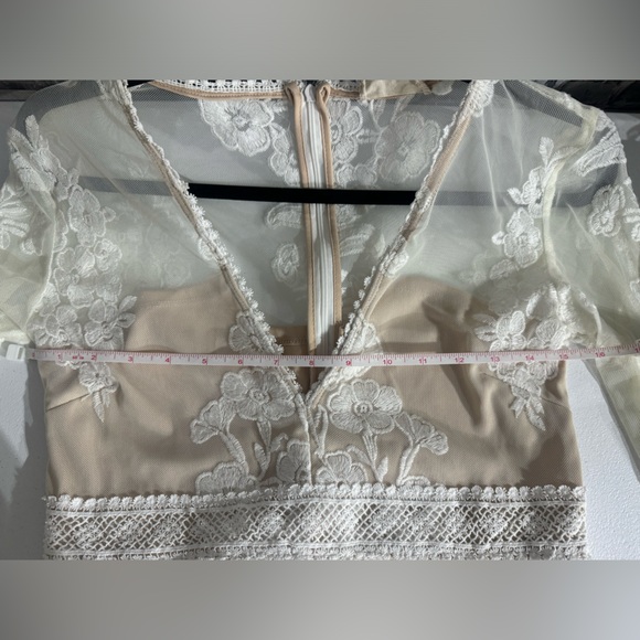 Altar’d State Ivory Lace Floral Norrie Maxi Dress Size Medium - Picture 9 of 9